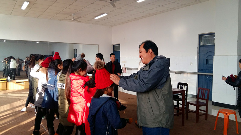 志愿暖冬 文化潤心——學校團委組織開展冬日送溫暖及文化藝術交流活動